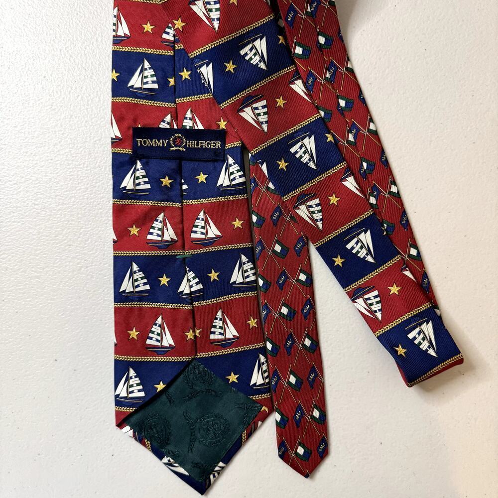 Vintage Tommy Hilfiger Men's Necktie Tie Silk Sailboats Nautical Red and Navy - Picture 3 of 4